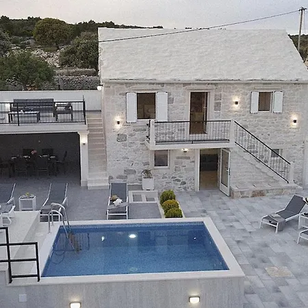 Authentic Dalmatian Stone Villa Selca (Brac)