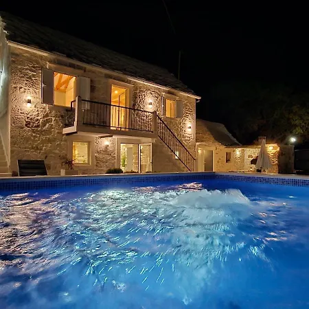 Authentic Dalmatian Stone Villa Selca (Brac)