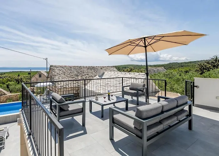 Villa Authentic Dalmatian Stone