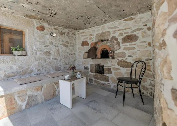 Authentic Dalmatian Stone