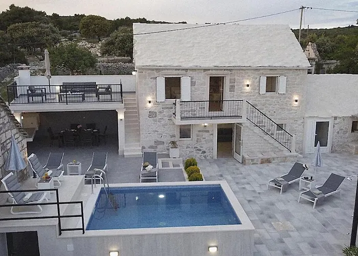 Authentic Dalmatian Stone Villa Selca (Brac)